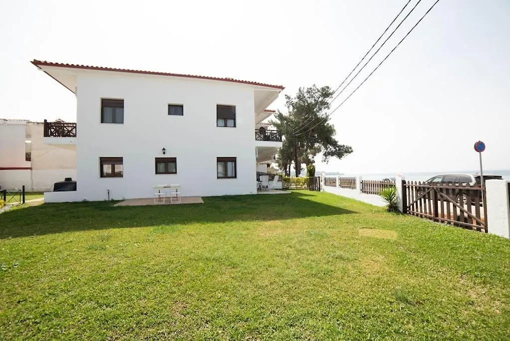 Villa Bona Nikiti Semesterbostad
